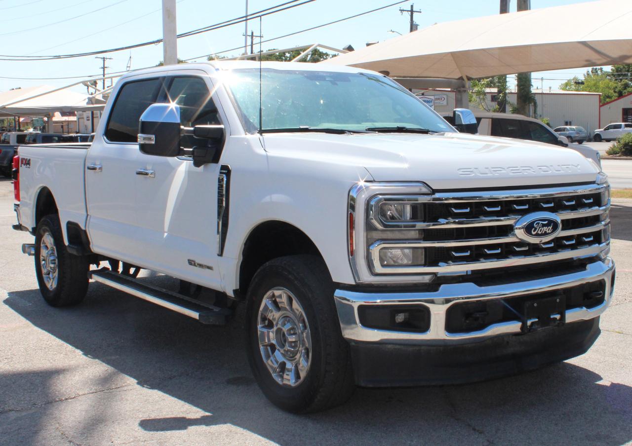 Ford F-250 SD Lariat Crew Cab 4WD 2025