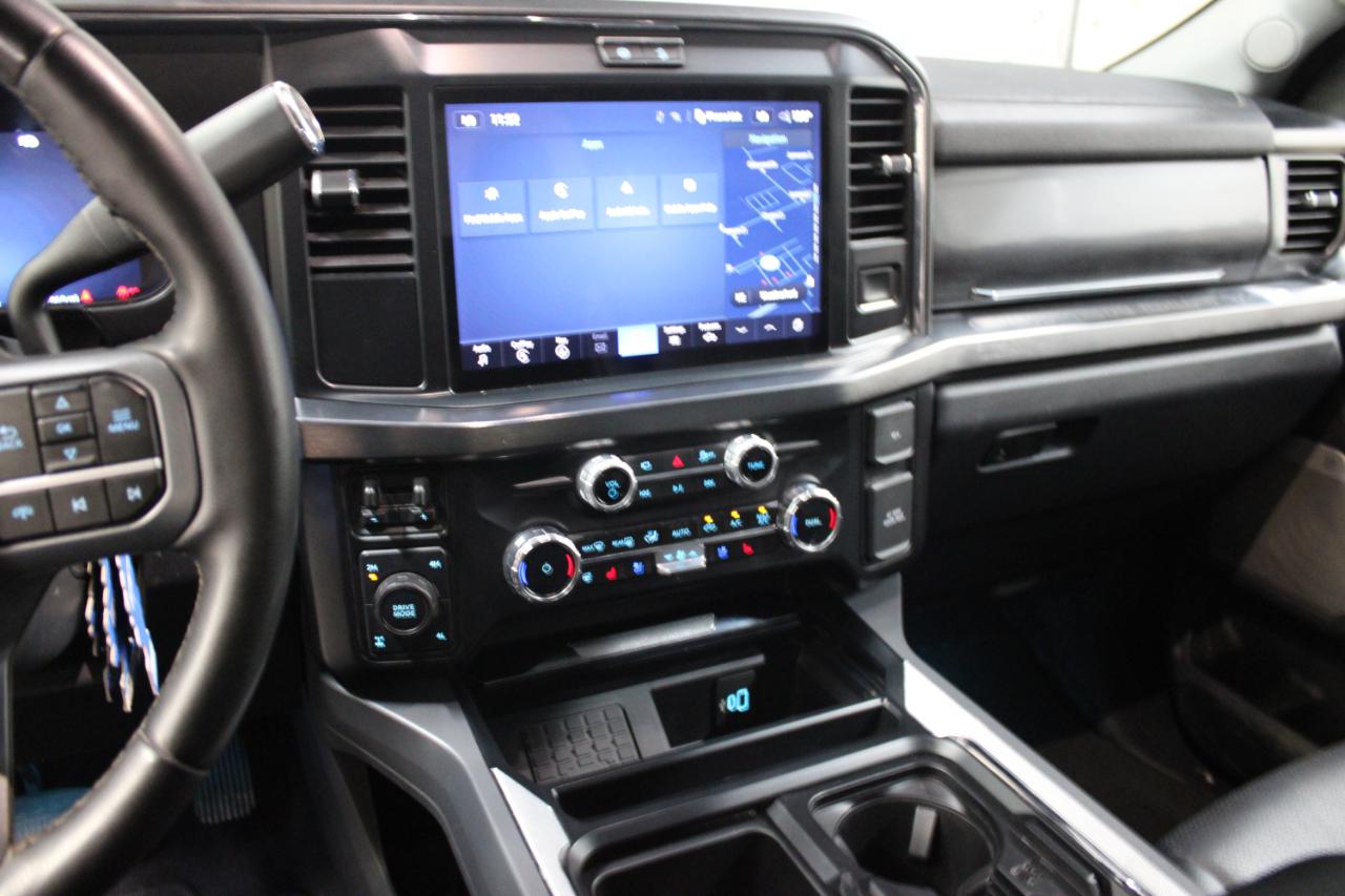 Ford F-250 SD Lariat Crew Cab 4WD 2025