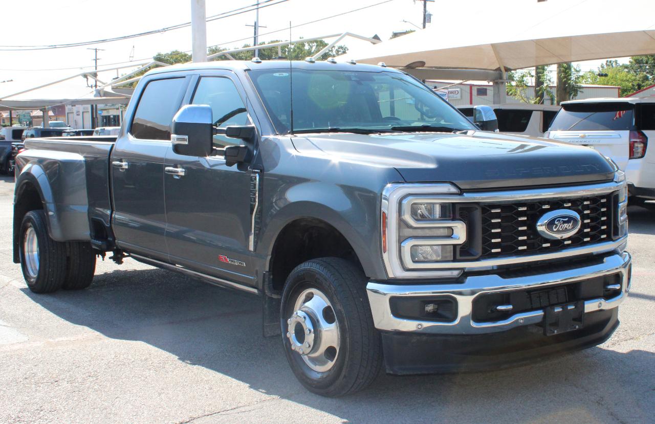 Ford F-350 SD Lariat Crew Cab Long Bed DRW 4WD 2024