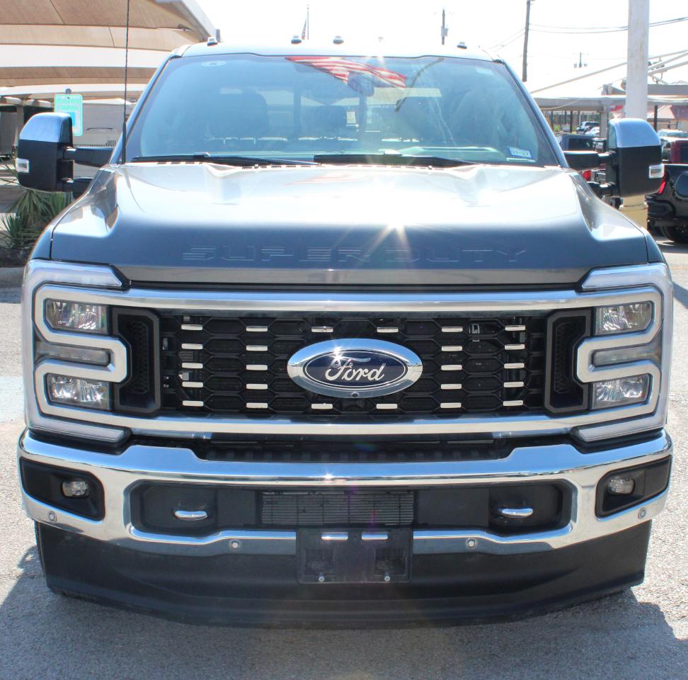 Ford F-350 SD Lariat Crew Cab Long Bed DRW 4WD 2024