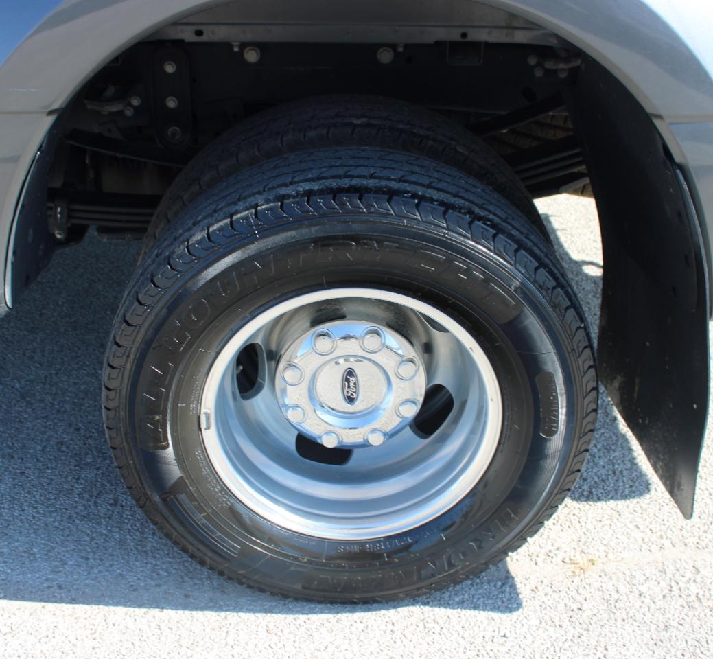 Ford F-350 SD Lariat Crew Cab Long Bed DRW 4WD 2024