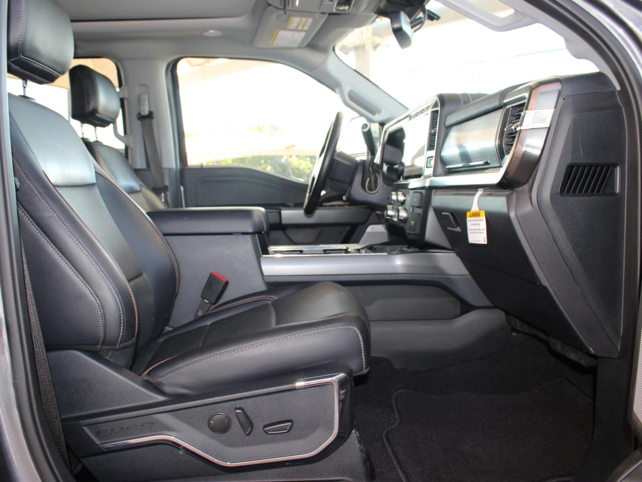 Ford F-350 SD Lariat Crew Cab Long Bed DRW 4WD 2024