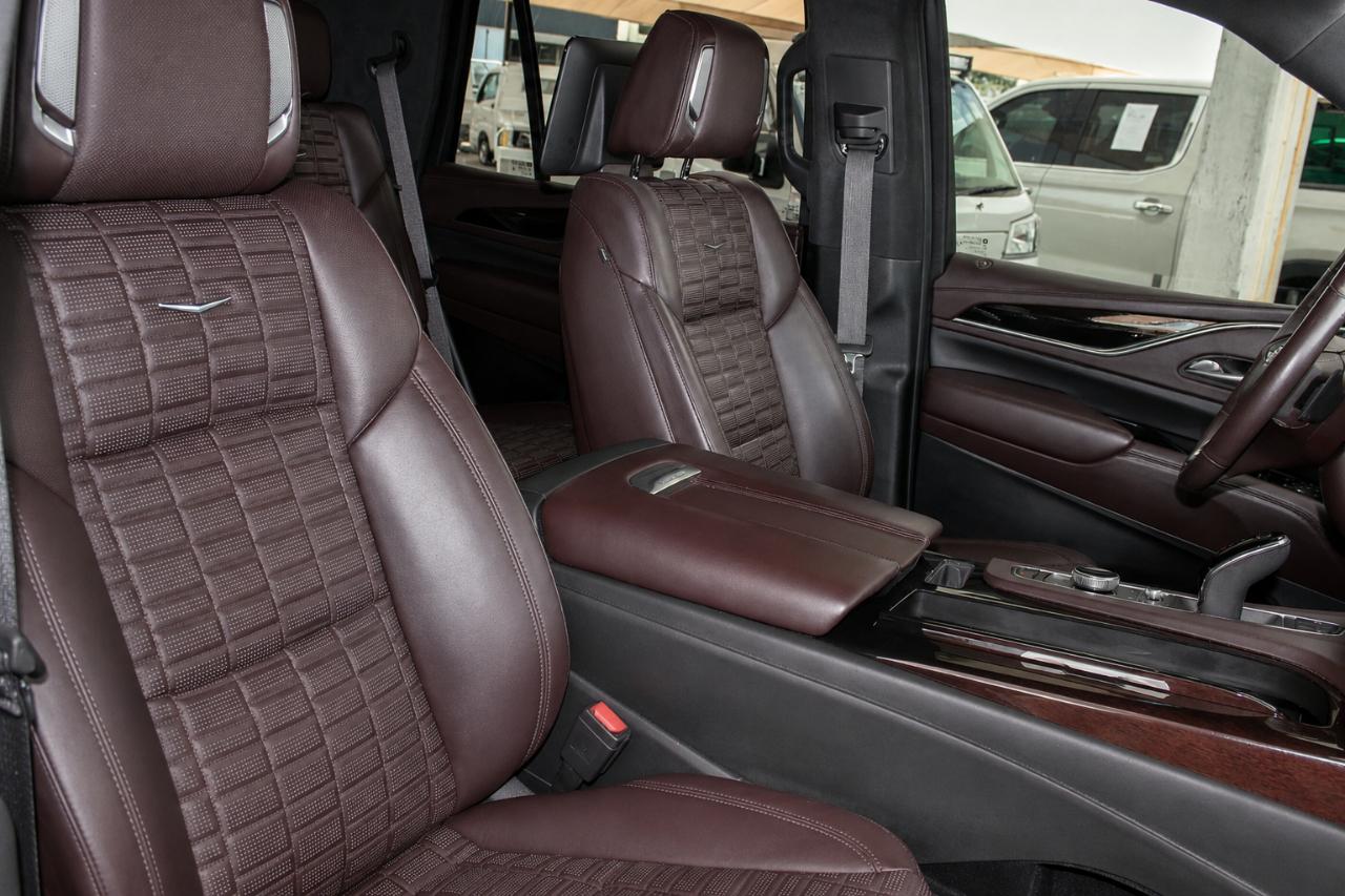 Cadillac Escalade Premium Luxury Platinum AWD 2021