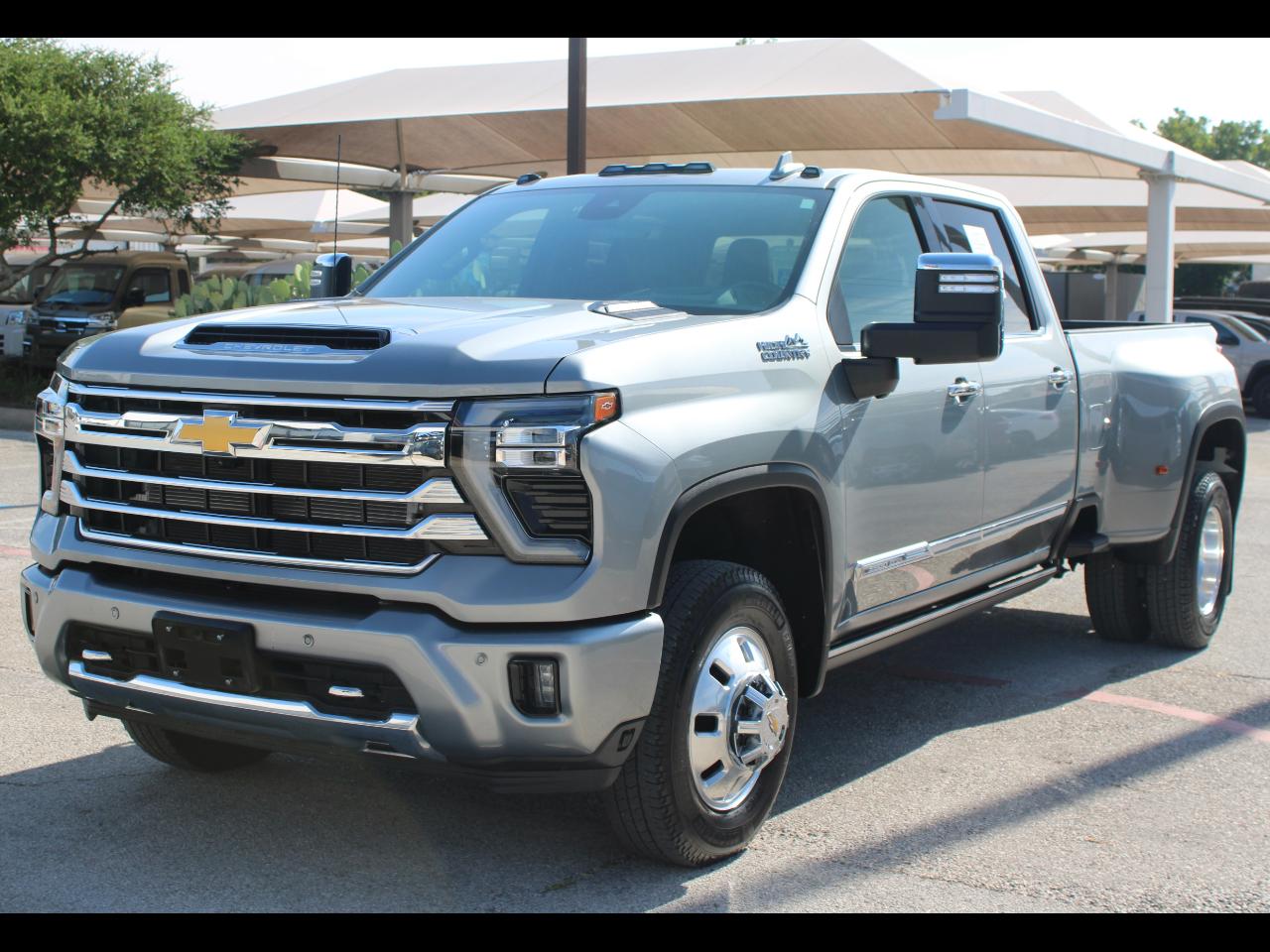 2025 Chevrolet Silverado 3500HD High Country Crew Cab Long Box DRW 4WD