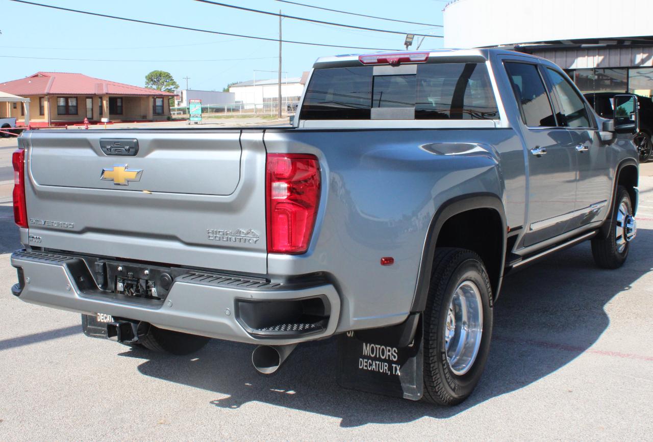Chevrolet Silverado 3500HD High Country Crew Cab Long Box DRW 4WD 2025