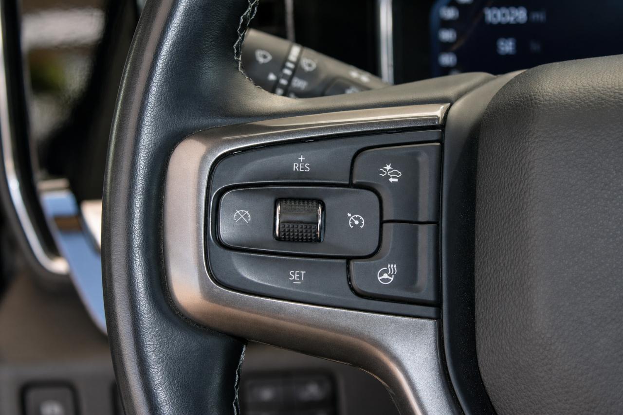 Chevrolet Silverado 3500HD High Country Crew Cab Long Box DRW 4WD 2025