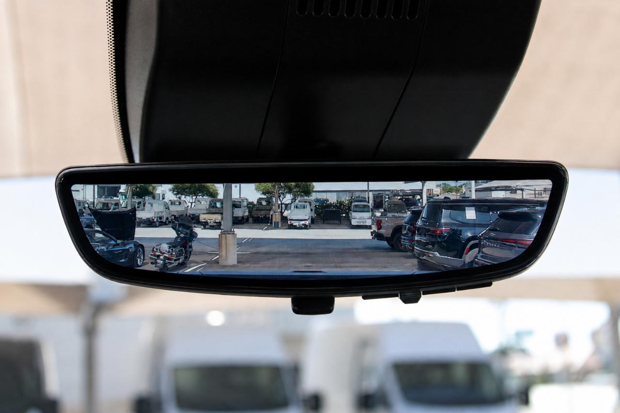 Chevrolet Silverado 3500HD High Country Crew Cab Long Box DRW 4WD 2025