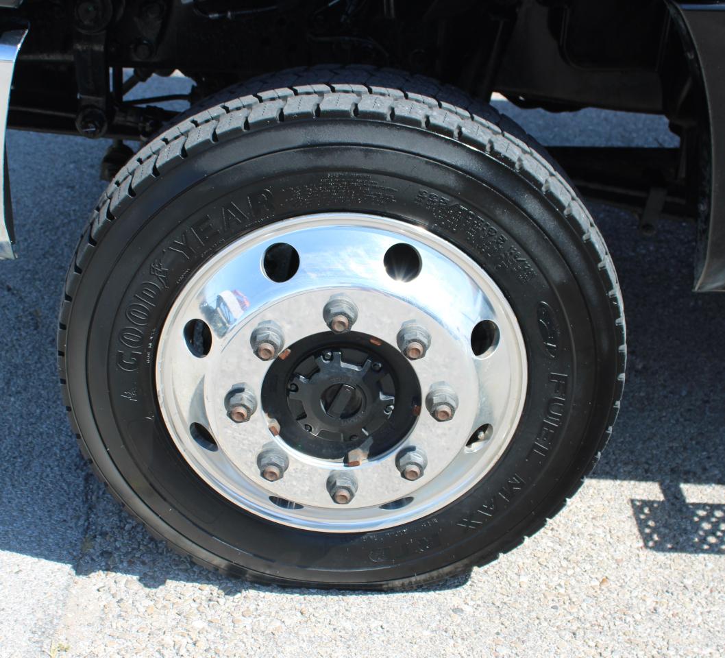 Chevrolet Silverado Medium Duty  2024