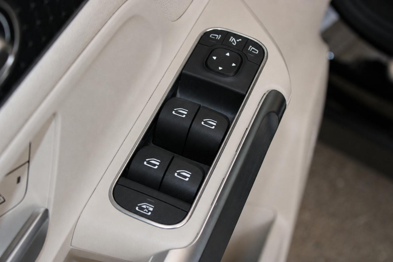 Mercedes-Benz GLB-Class GLB 250 2025