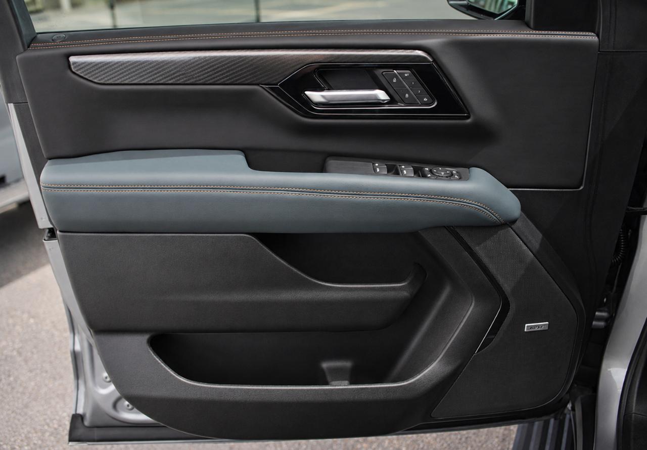 GMC Yukon AT4 4WD 2025