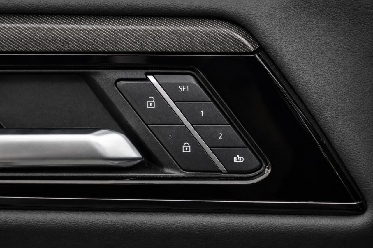 GMC Yukon AT4 4WD 2025