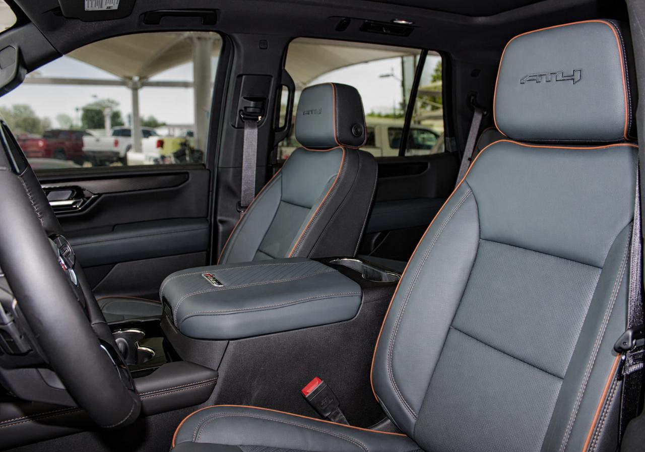 GMC Yukon AT4 4WD 2025