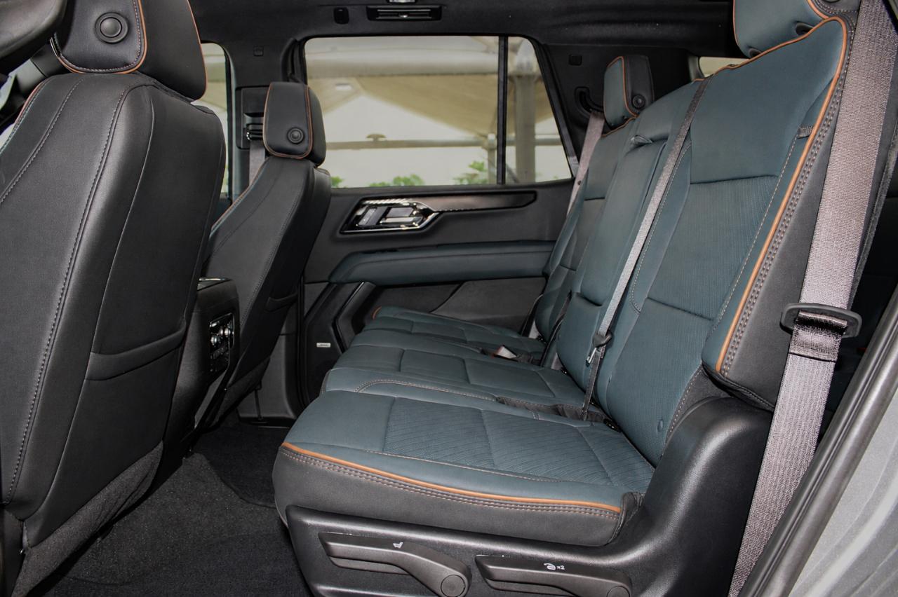 GMC Yukon AT4 4WD 2025