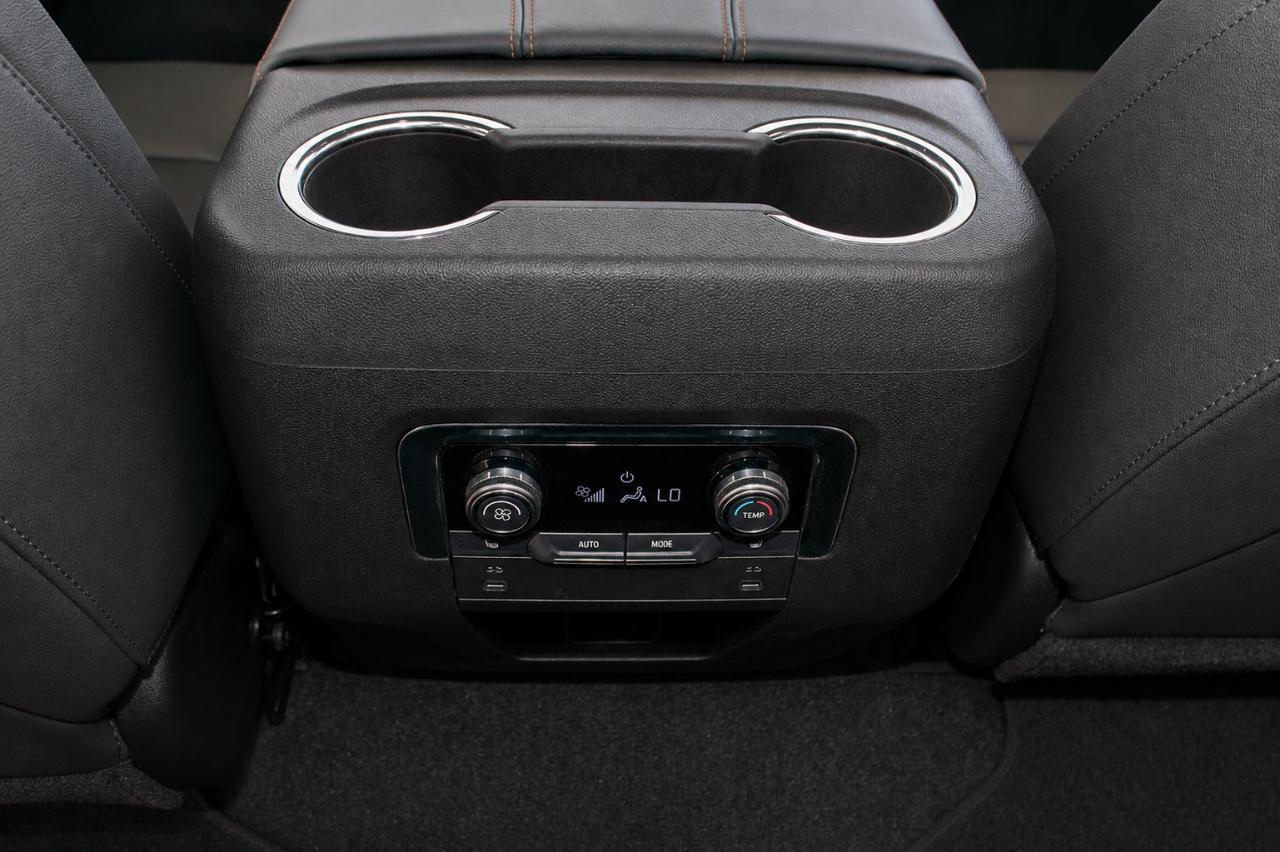 GMC Yukon AT4 4WD 2025