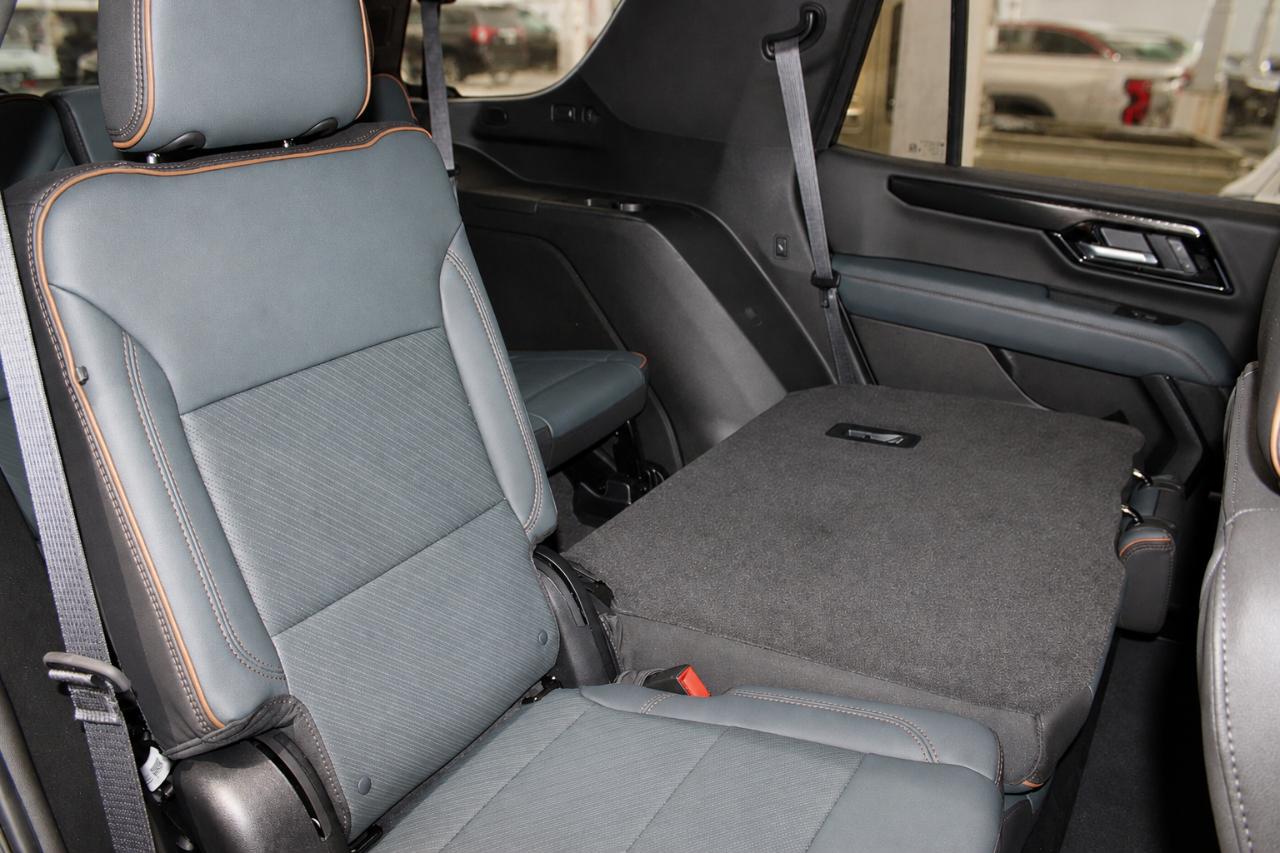 GMC Yukon AT4 4WD 2025