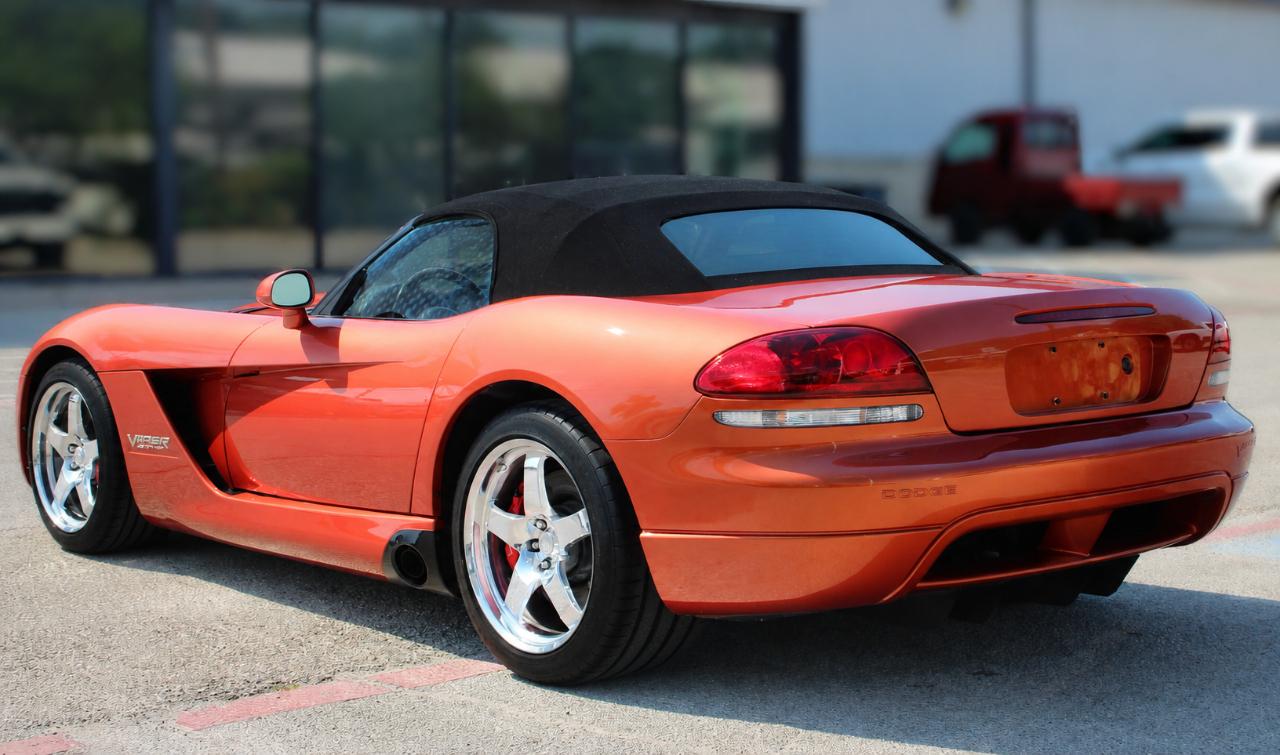 Dodge Viper SRT-10 2005