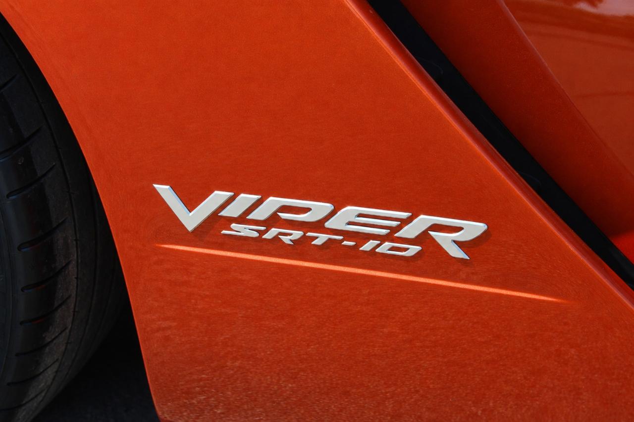 Dodge Viper SRT-10 2005