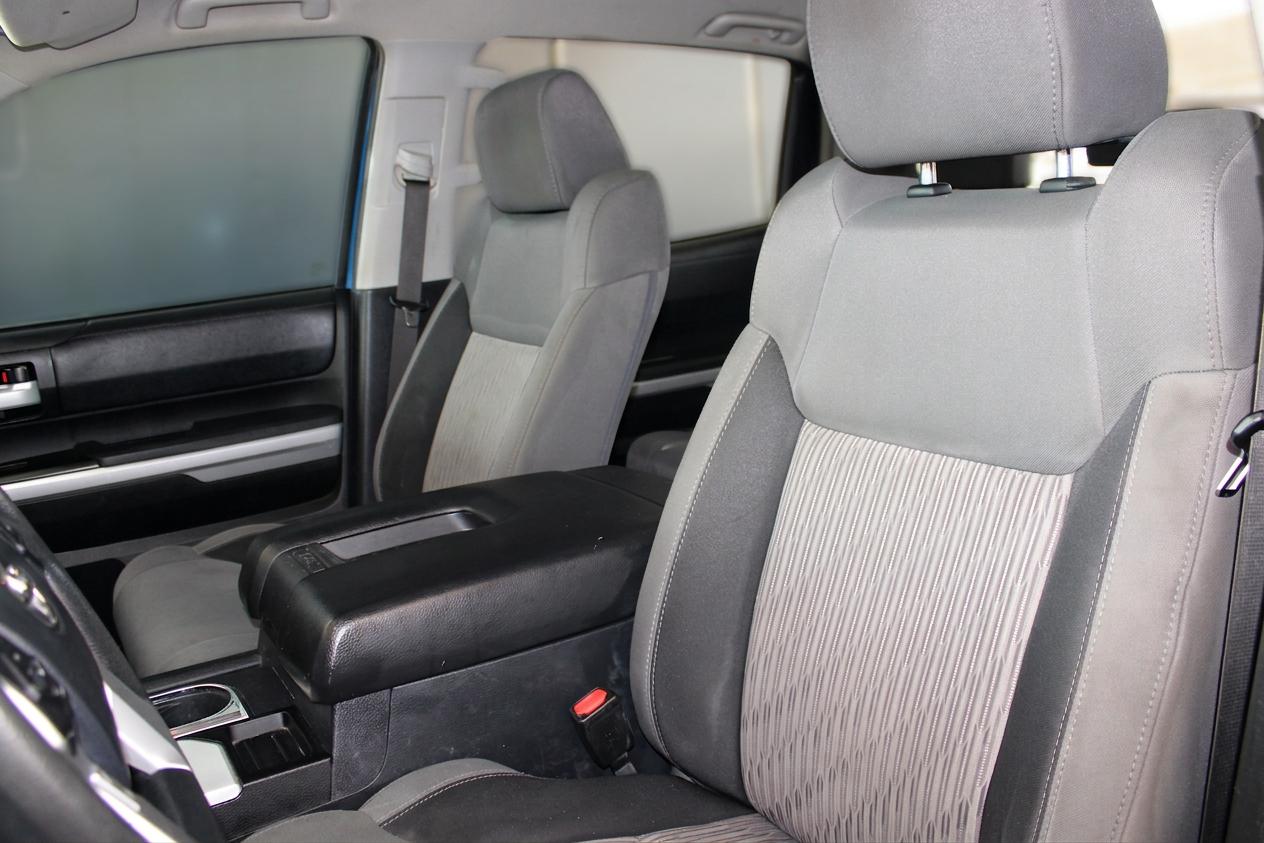 Toyota Tundra SR5 5.7L V8 CrewMax 2WD 2017