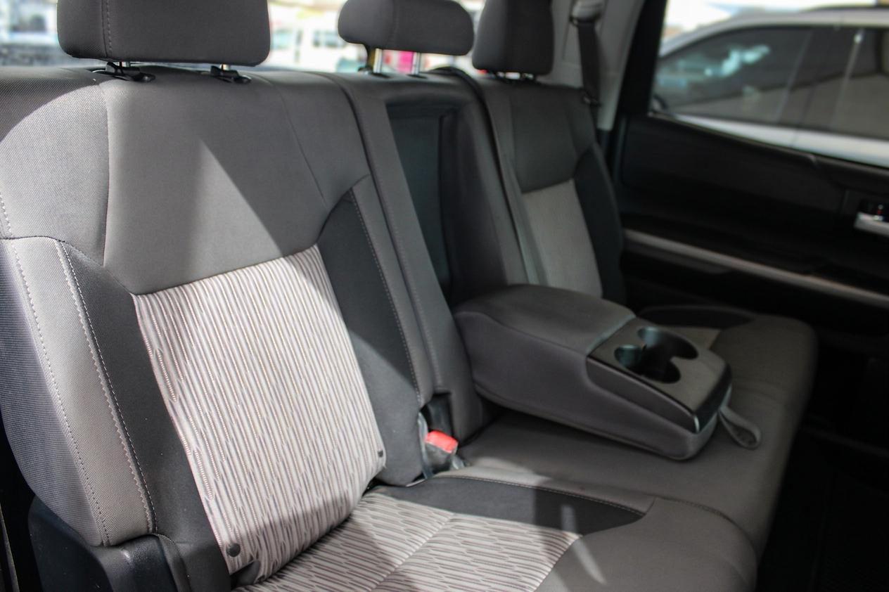 Toyota Tundra SR5 5.7L V8 CrewMax 2WD 2017