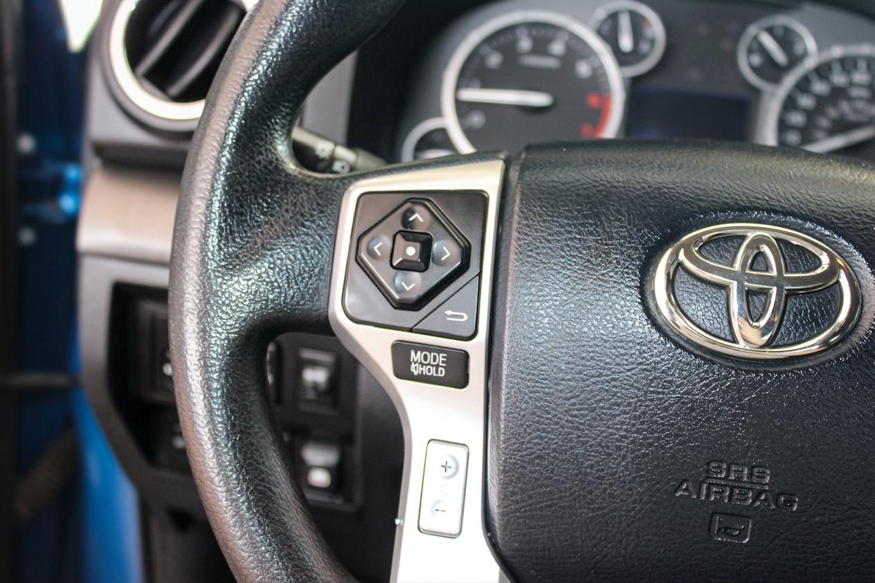 Toyota Tundra SR5 5.7L V8 CrewMax 2WD 2017