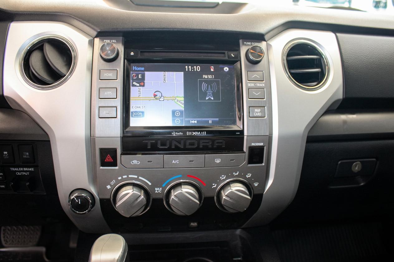 Toyota Tundra SR5 5.7L V8 CrewMax 2WD 2017
