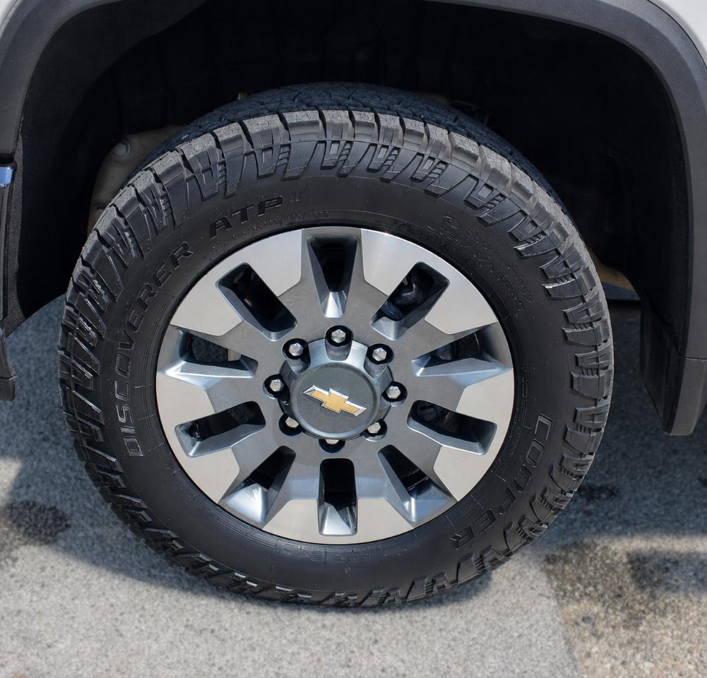 Chevrolet Silverado 2500HD Custom Crew Cab Short Box 4WD 2026