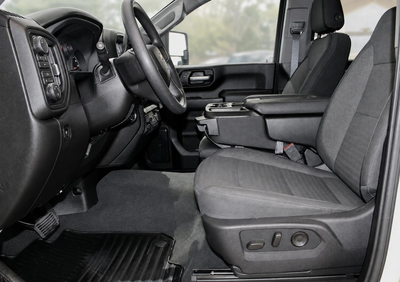 Chevrolet Silverado 2500HD Custom Crew Cab Short Box 4WD 2026