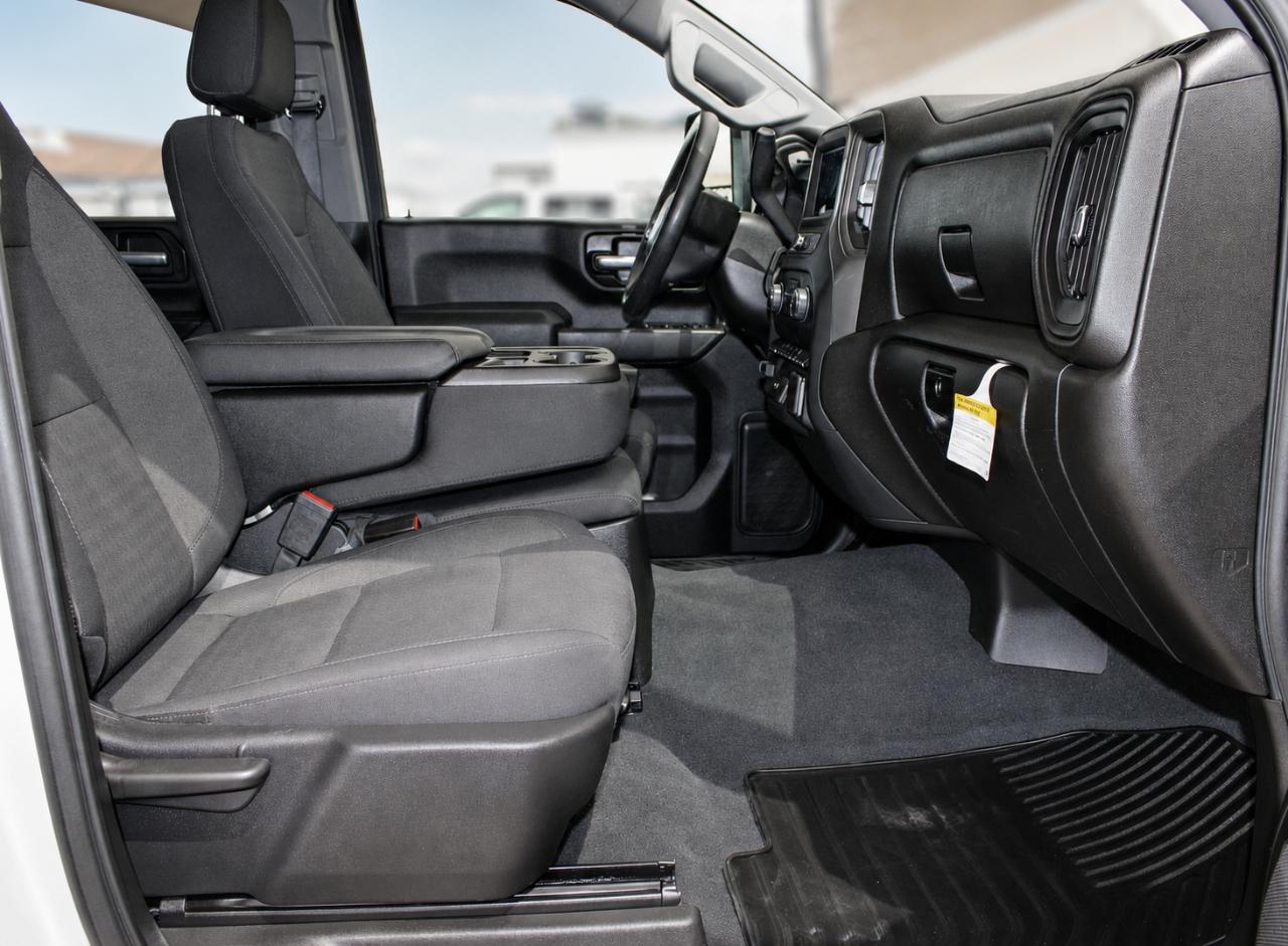 Chevrolet Silverado 2500HD Custom Crew Cab Short Box 4WD 2026