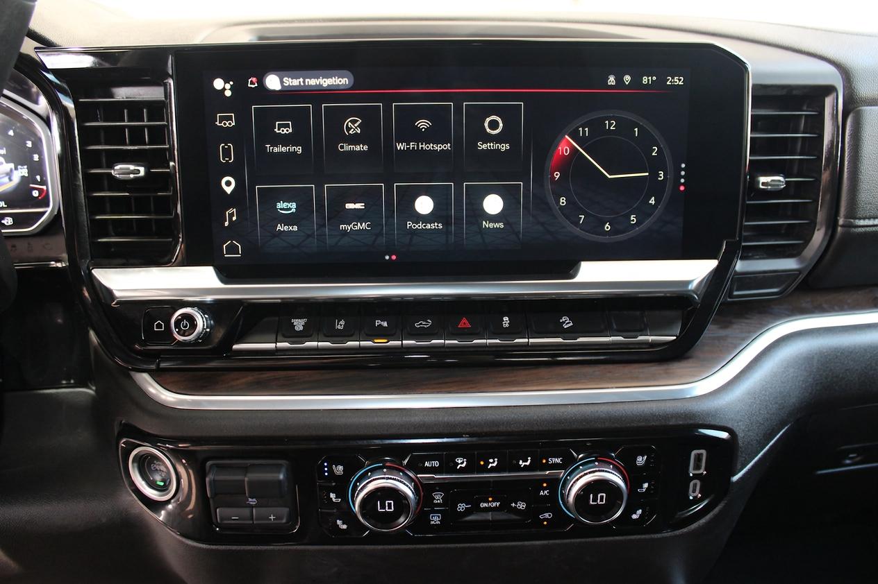 GMC Sierra 2500HD SLT Crew Cab 2WD 2025