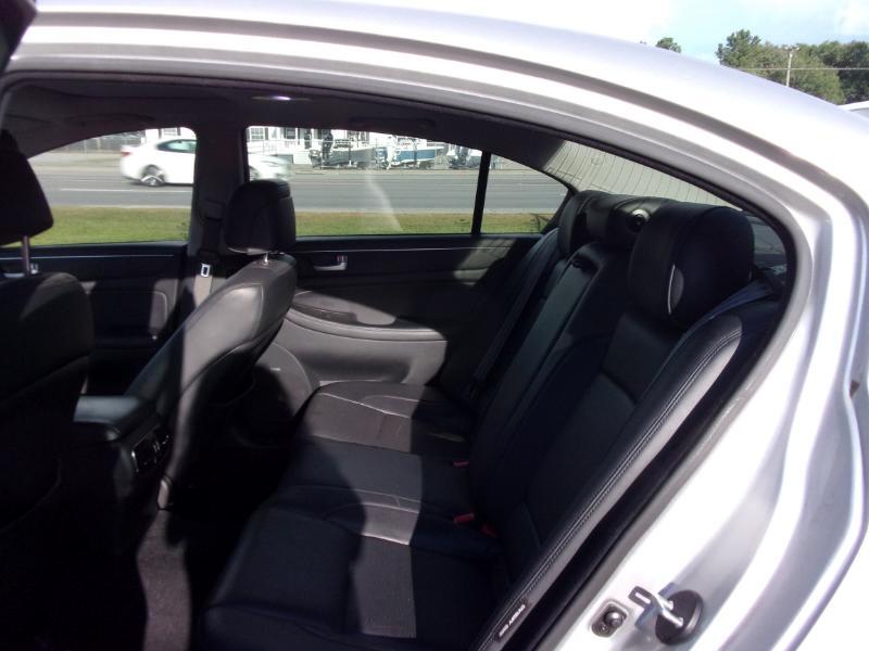 Hyundai Genesis 5.0L R-Spec 2012 Hyundai Genesis 5.0L R-Spec 2012