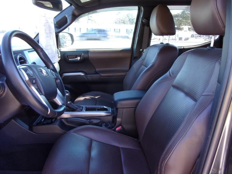 Toyota Tacoma Limited Double Cab V6 6AT 2WD 2016