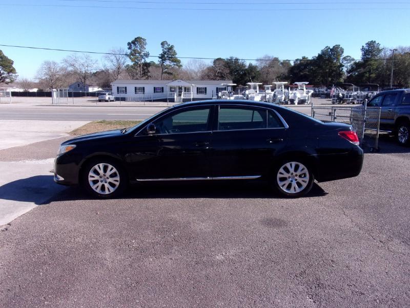 Toyota Avalon Base 2011