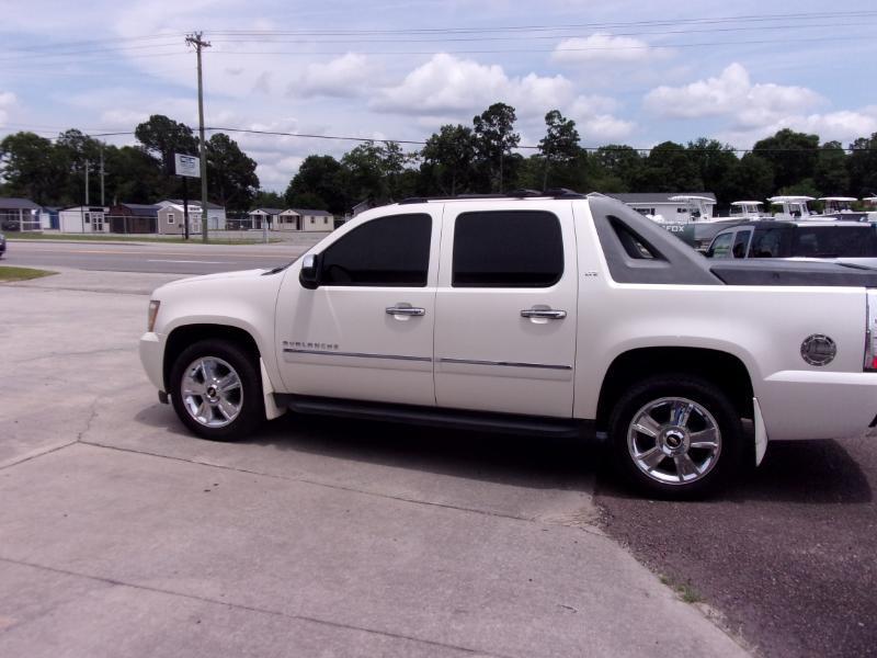 2010 Chevrolet Avalanche LTZ 2WD