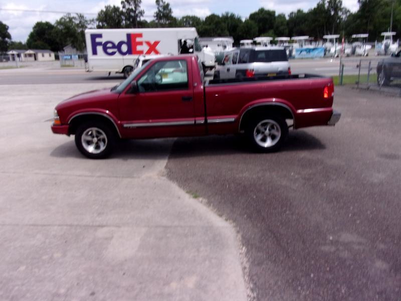 2000 Chevrolet S10 Pickup Short Bed 2WD