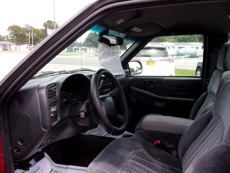 Chevrolet S10 Pickup Short Bed 2WD 2000