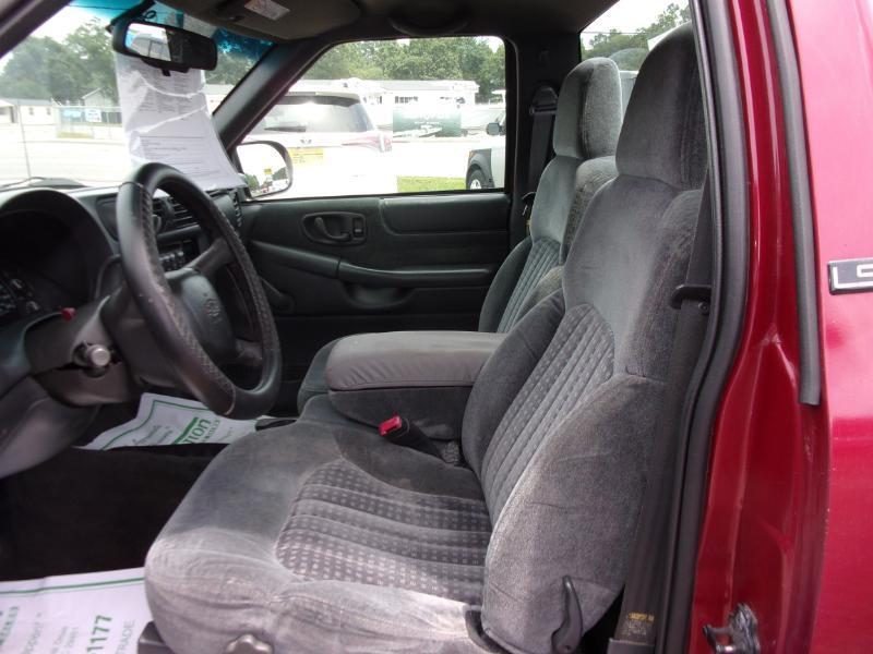 Chevrolet S10 Pickup Short Bed 2WD 2000