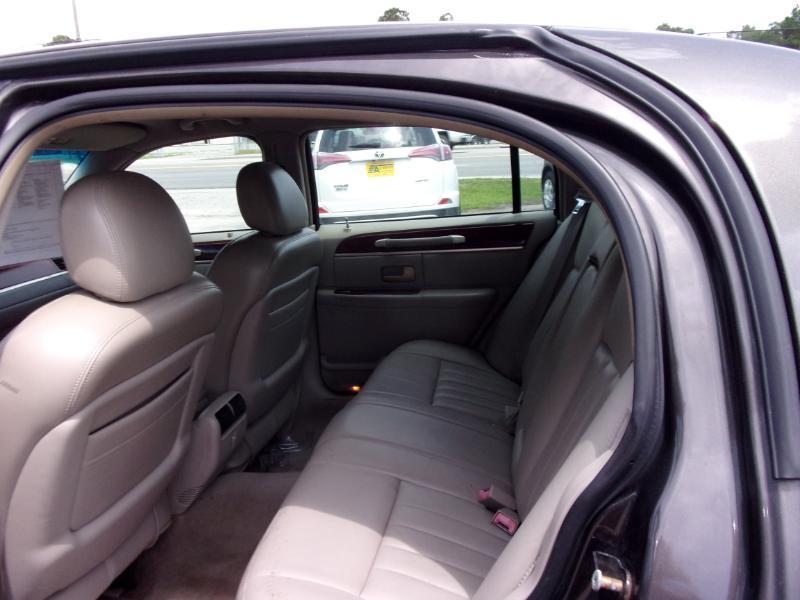 Lincoln Town Car Signature 2005