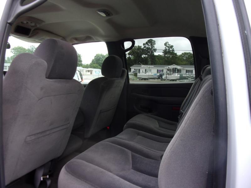 GMC Sierra 2500HD Work Truck Crew Cab Short Bed 4WD 2004