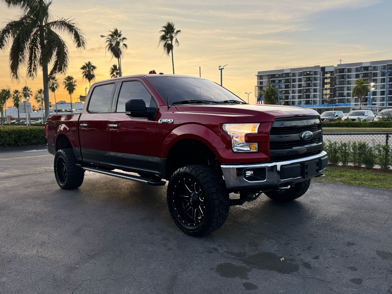 2016 Ford F-150 4WD SuperCrew 139" XLT