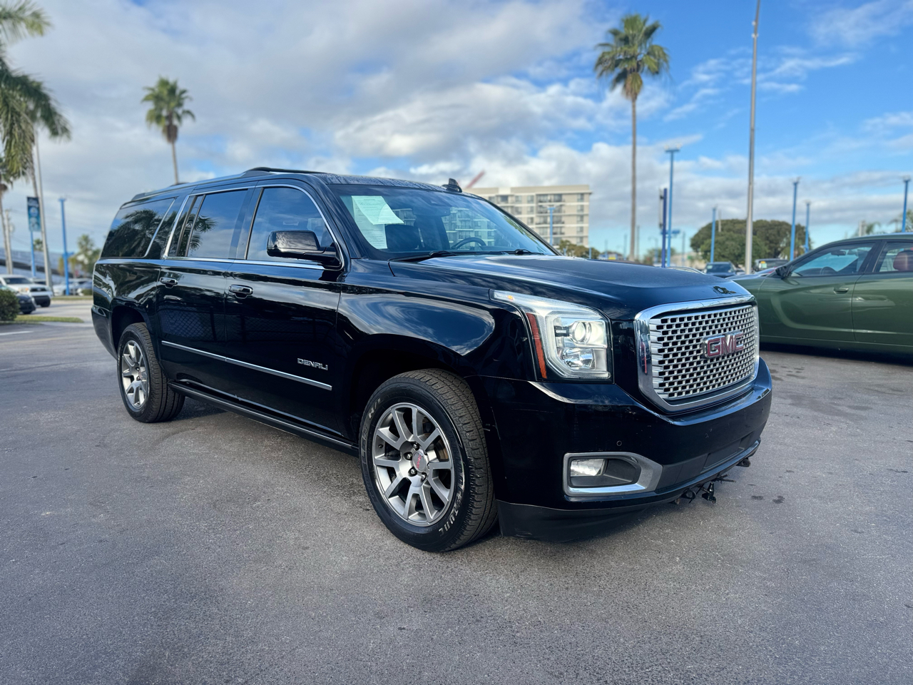 2016 GMC Yukon XL Denali's photo