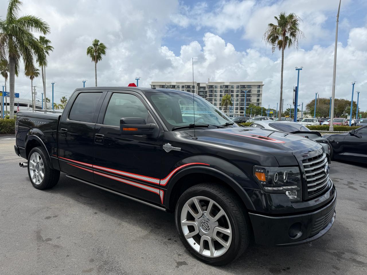 View vehicle photo 2