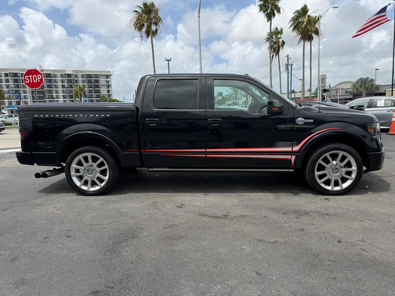 View vehicle photo 4