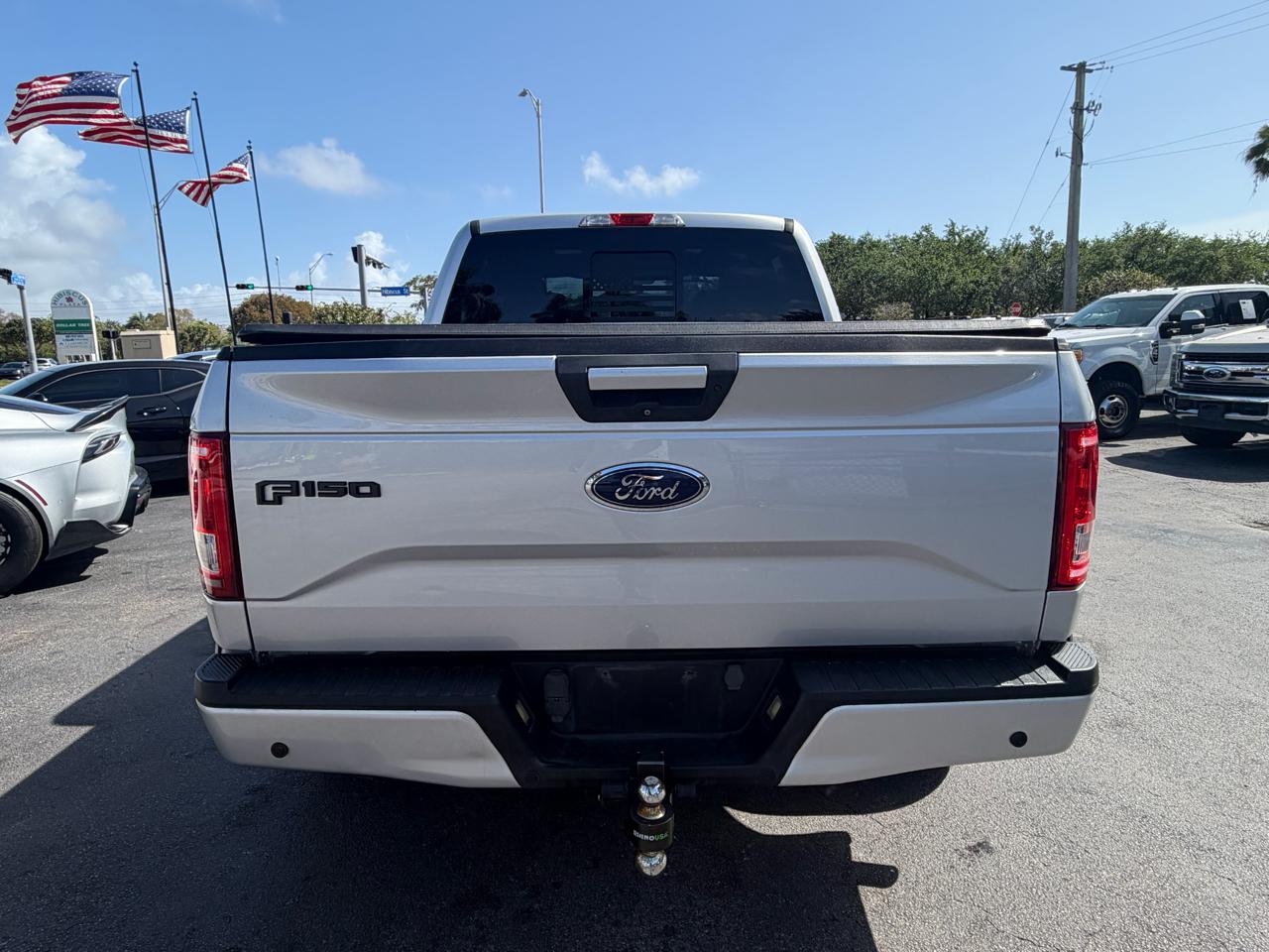 View vehicle photo 7