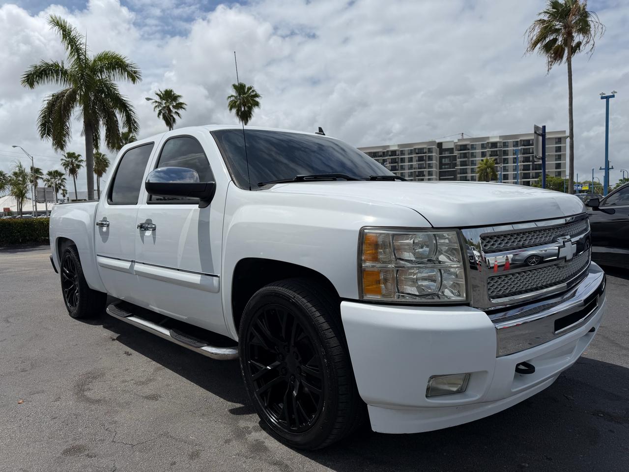 2009 Chevrolet Silverado 1500 1LT Crew Cab 2WD