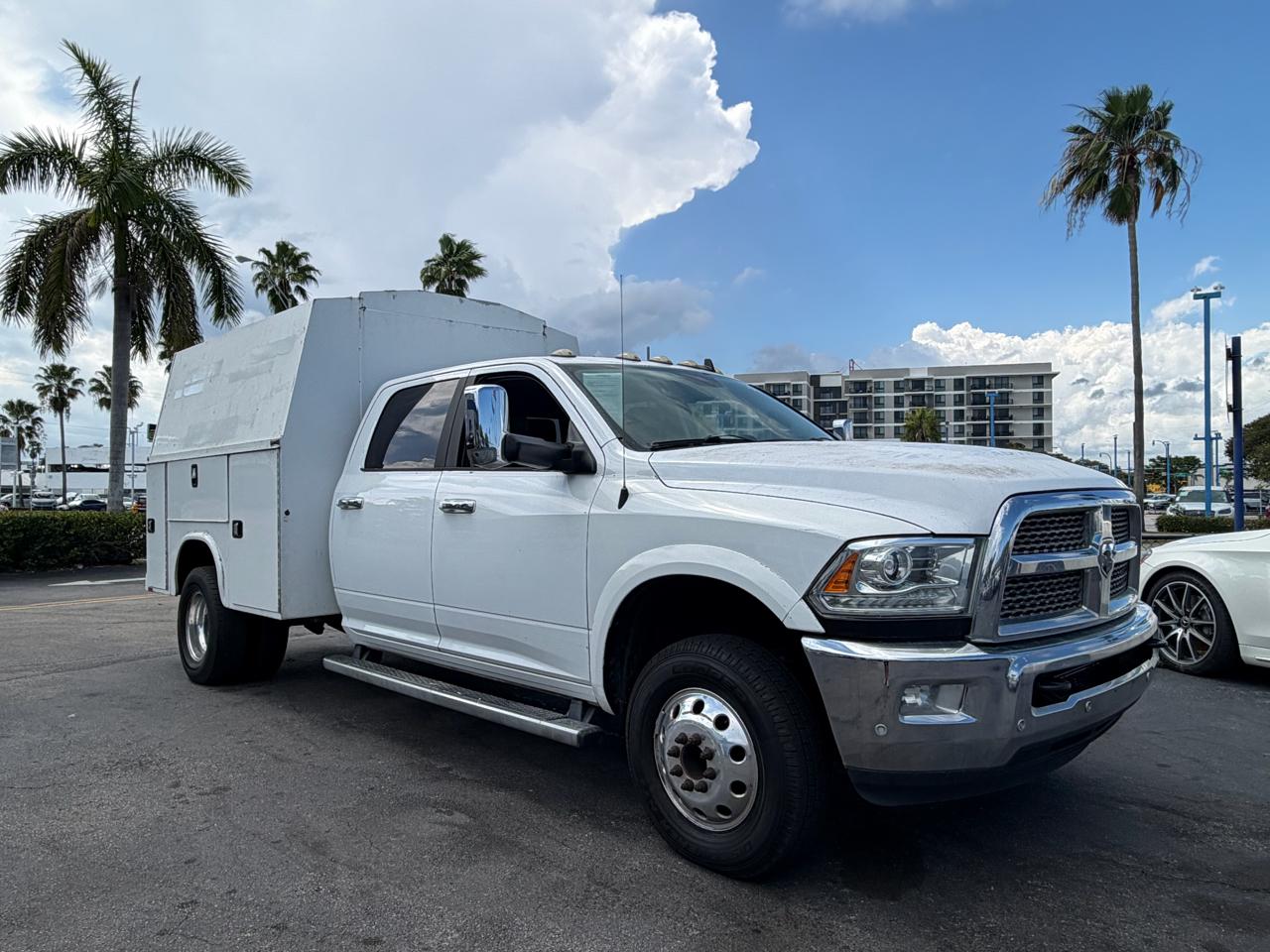 2017 RAM 3500 Laramie Crew Cab LWB 4WD DRW