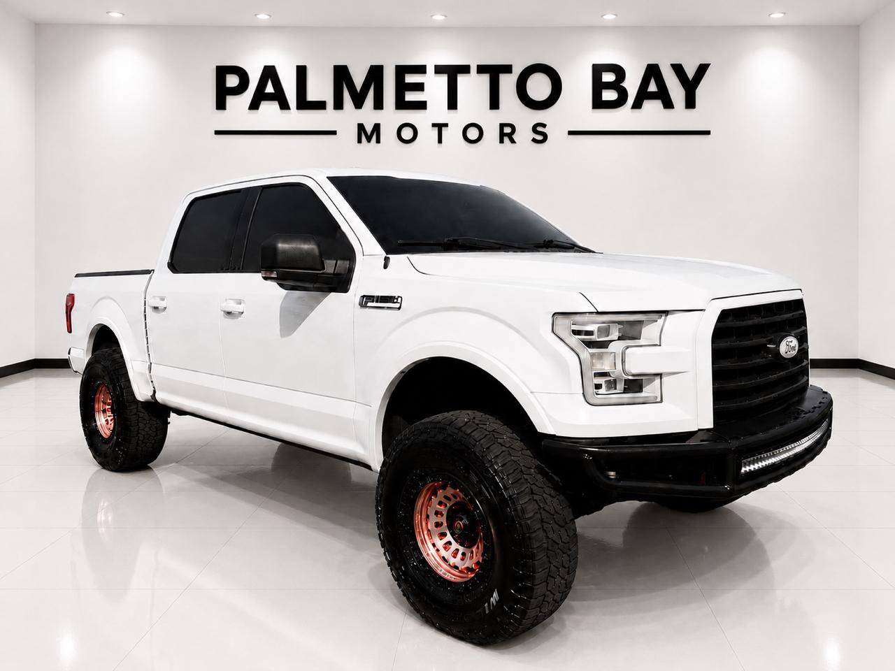 2015 Ford F-150 XLT SuperCrew 145-in's photo