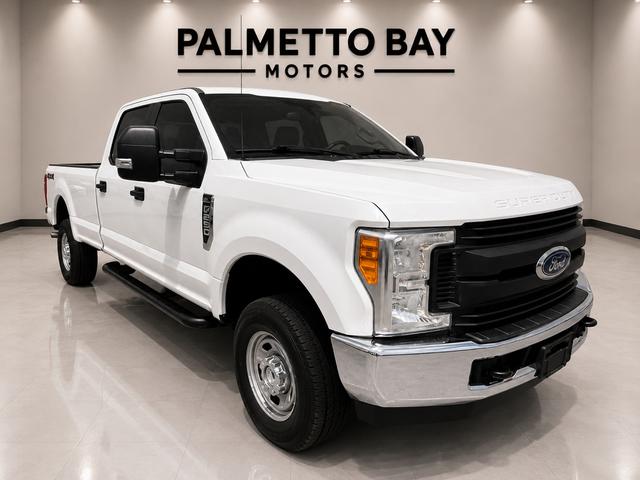 White 2017 Ford F-250 Super Duty XL Crew Cab 4WD Pickup Truck Four-Wheel Drive Automatic