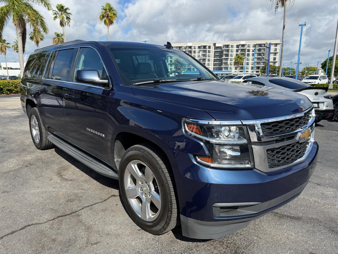 2017 Chevrolet Suburban LT 2WD