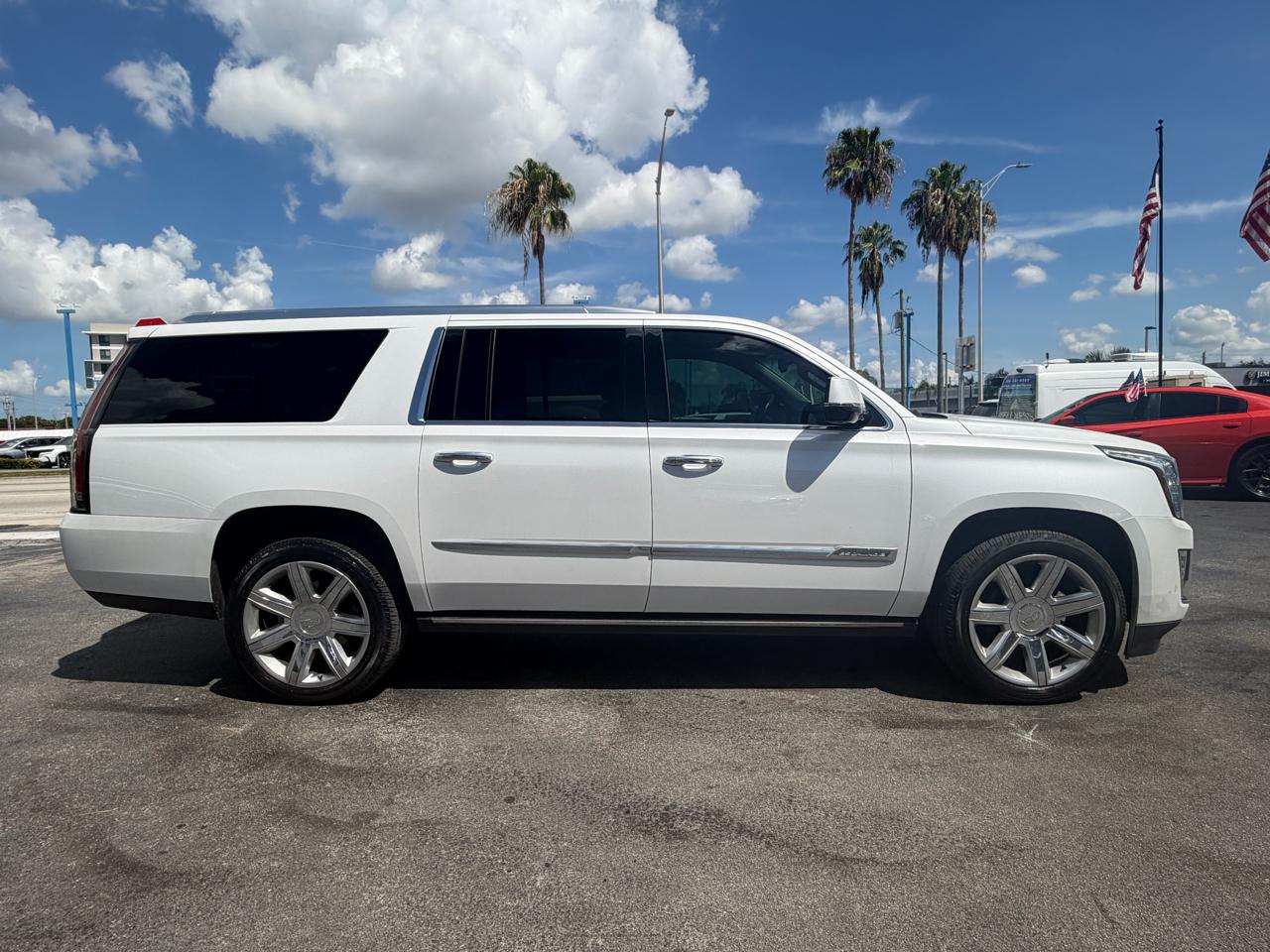 2016 Cadillac Escalade — photo 4
