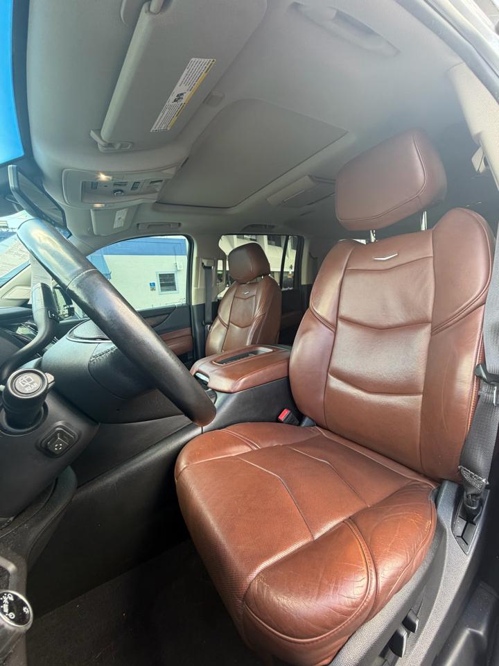 2016 Cadillac Escalade — photo 16
